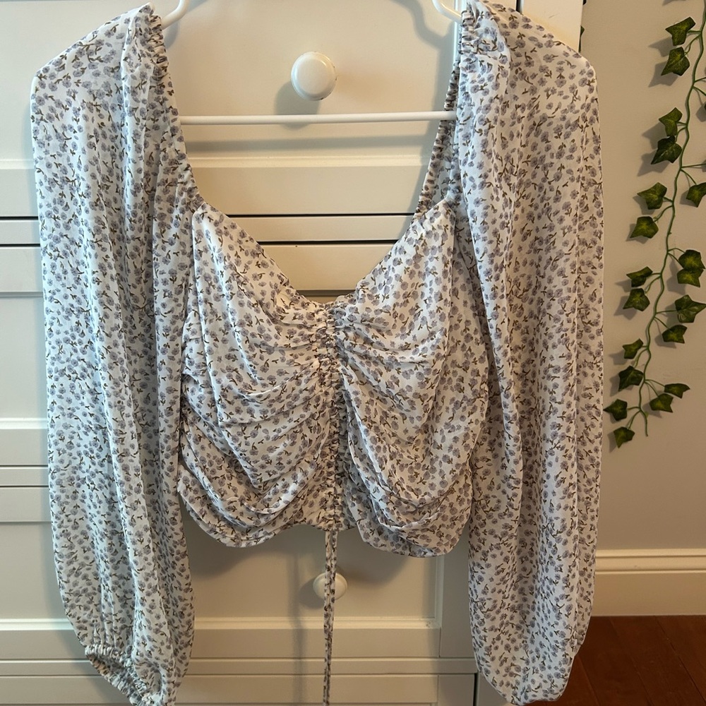 Boutique cropped blouse